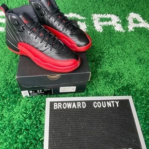 Air Jordan 12 Retro BG Flu Game 2016